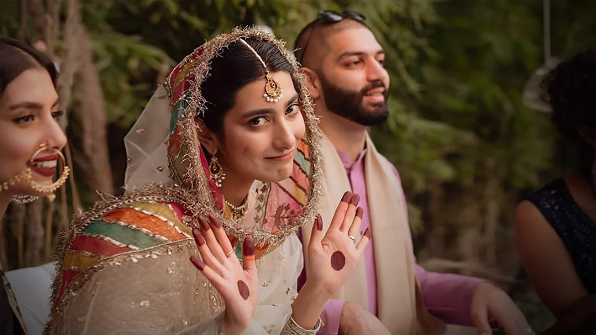 Eman Suleman and husband Jamil Rizvi wear Zara Shahjahan ensembles during the mehndi day, Lahore, Jan. 11, 2020. (Photo courtesy: Maham Haseeb Bosan)