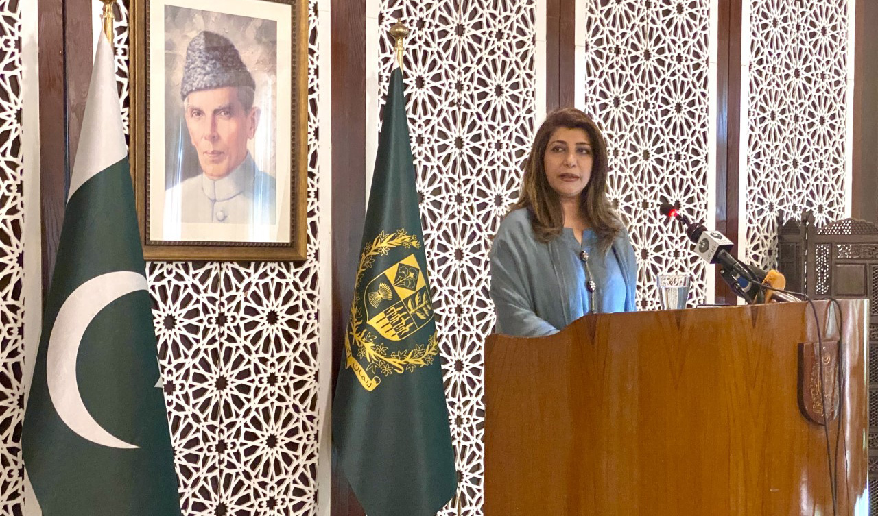 Foreign Office spokeswoman Aisha Farooqui is addressing a weekly media briefing in Islamabad on Feb. 13, 2020. (AN photo)