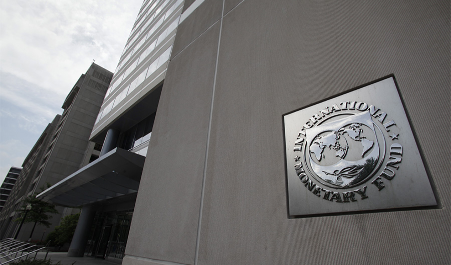The International Monetary Fund (IMF) headquarters building is seen in Washington, DC on May 15, 2011. (AFP)
