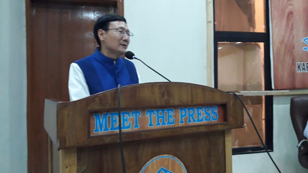 China’s Consul General in Karachi Li Bijian is addressing “Meet the Press” at the Karachi Press Club on February 20, 2020. (Photo AN)