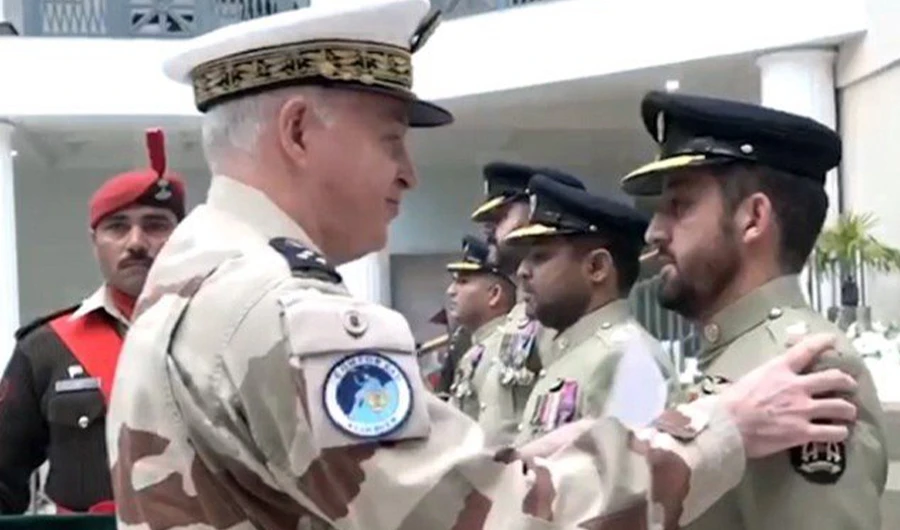 Four Army Aviation pilots conferred National Defence Bronze Medal for the daring mission on Nanga Parbat in 2018. (Photo Courtesy: Screen grab from ISPR video)