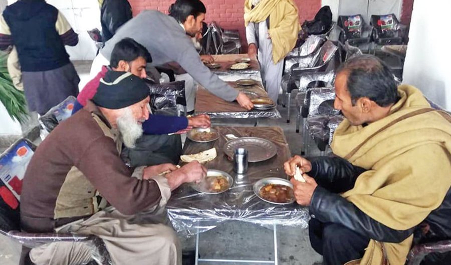 Sindh governor announced that ederal government would set up soup kitchens under its flagship Ehsaas program. (Photo courtesy: social media)