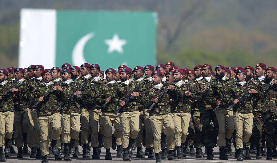 Pakistani troops from the Special Services Group (SSG) march during the Pakistan Day military parade in Islamabad on March 23, 2018. (AFP)
