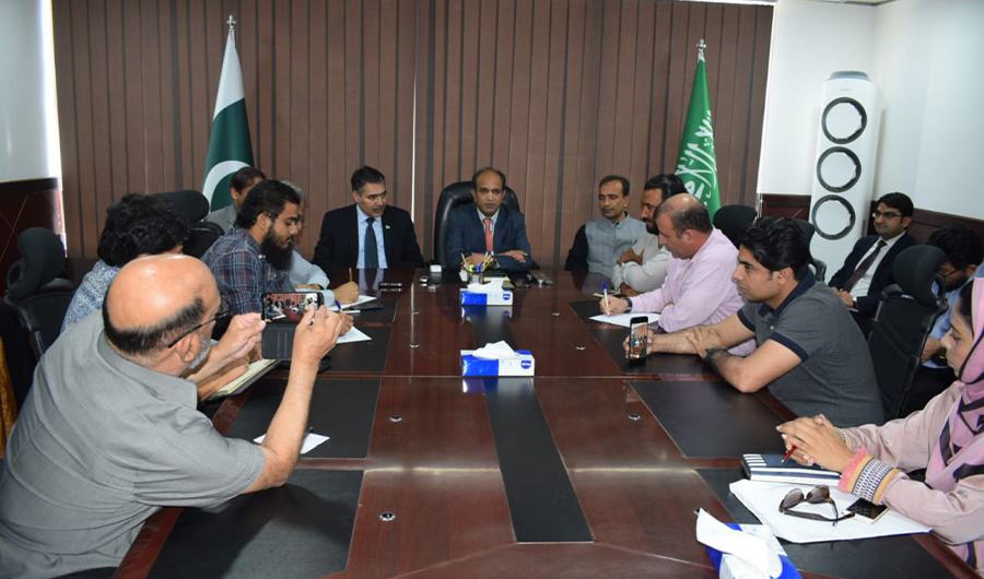 Consul General of Pakistan in Jeddah, Khalid Majid, addressing press conference at Consulate on March 16, 2020. (Photo by Pakistan Consulate in Jeddah)