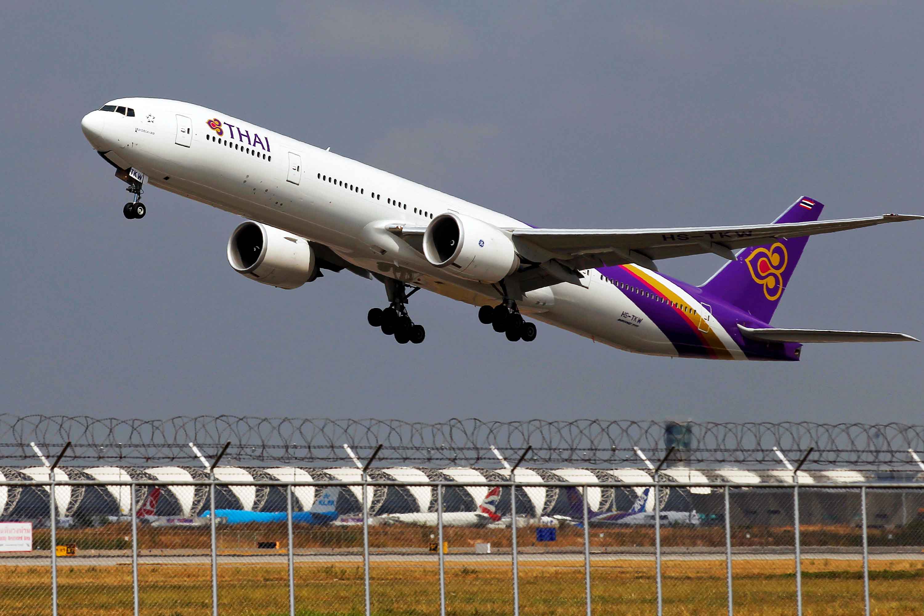 In this file photo, a Thai Airways Boeing 777-300ER plane takes off from Bangkok's Suvarnabhumi Airport on Feb. 23, 2015. (REUTERS)