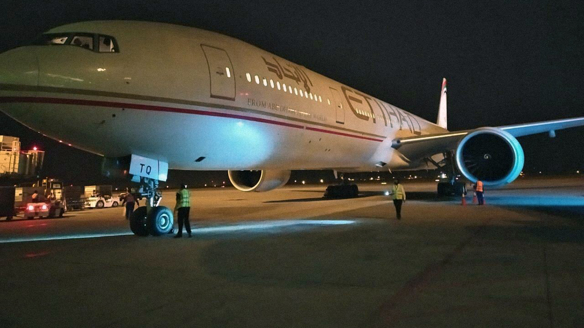 The United Arab Emirates sent an aid plane containing 14 metric tons of medical and food supplies to Islamabad, Pakistan, on April 28, 2020, to help the South Asian state curb the spread of coronavirus. (Photo Courtesy: UAE Embassy in Islamabad)