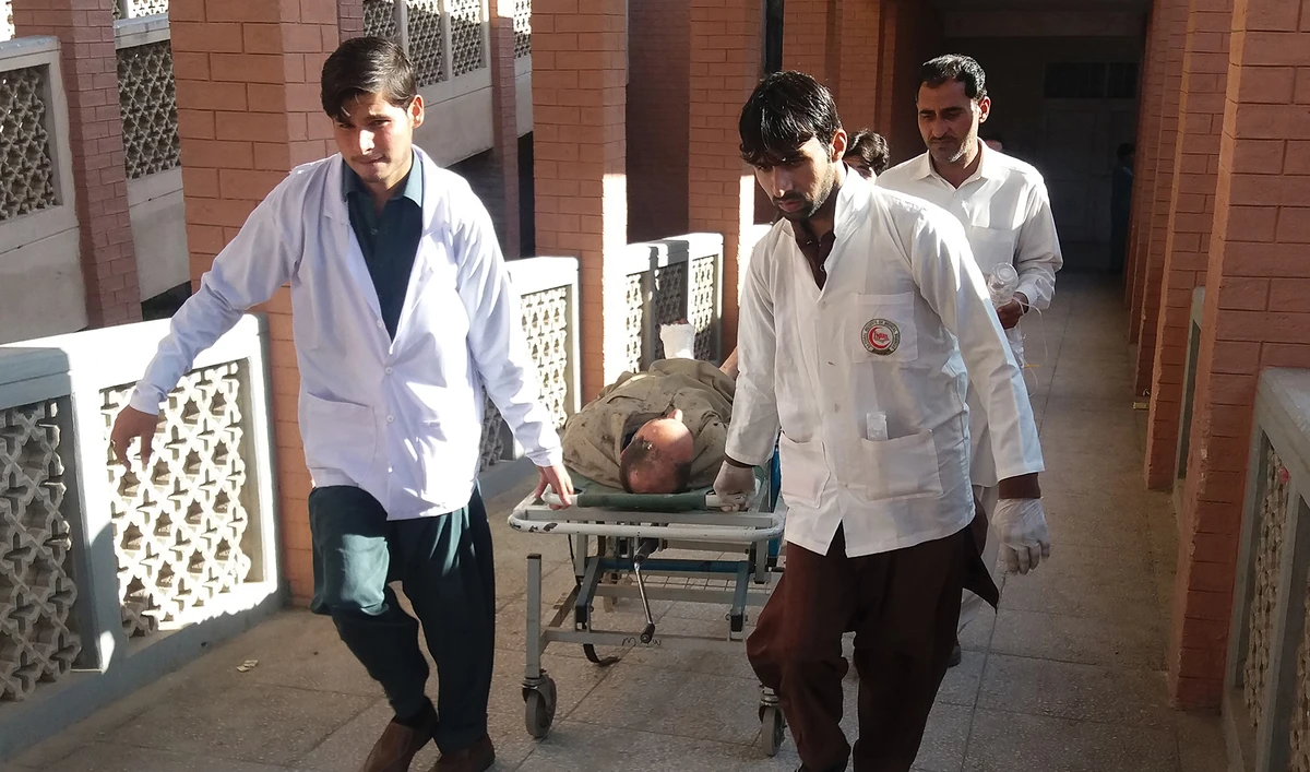 This file photo shows Pakistani paramedics at work in a hospital in Kohat on Nov. 23, 2018. (AFP)