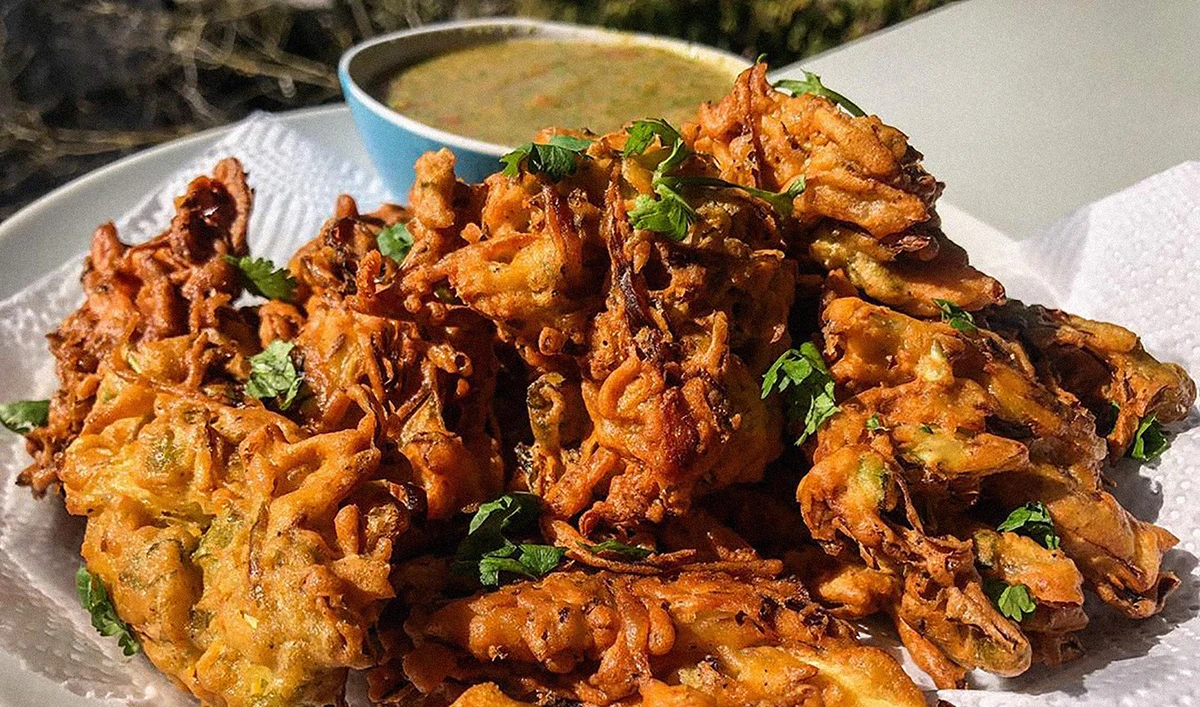 Pakoras are deep-fried snacks common to South Asia. (Photo courtesy: @picturetheflavour/Instagram)