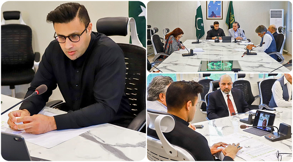 Zulfiqar Bukhari, the prime minister's special assistant on overseas Pakistanis, talks to members of the Pakistani community in Kuwait during a video conference on May 14, 2020. (Photo courtesy: Ministry of Overseas Pakistanis & HRD)