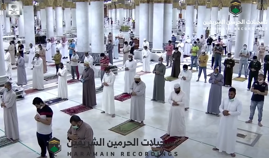Screen grab of worshippers during Fajr prayers at the Prophet's mosque in Madinah, Saudi Arabia May 31, 2020. ( Courtesy : Sunna TV )