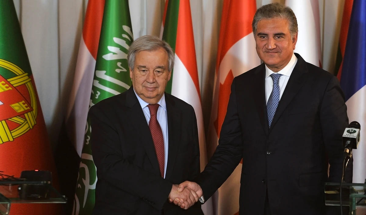 United Nations Secretary-General Antonio Guterres, left, shakes hands with Pakistan's Foreign Minister Shah Mahmood Qureshi after a joint press conference at the Foreign Ministry in Islamabad on Feb. 16, 2020. (AFP/File)