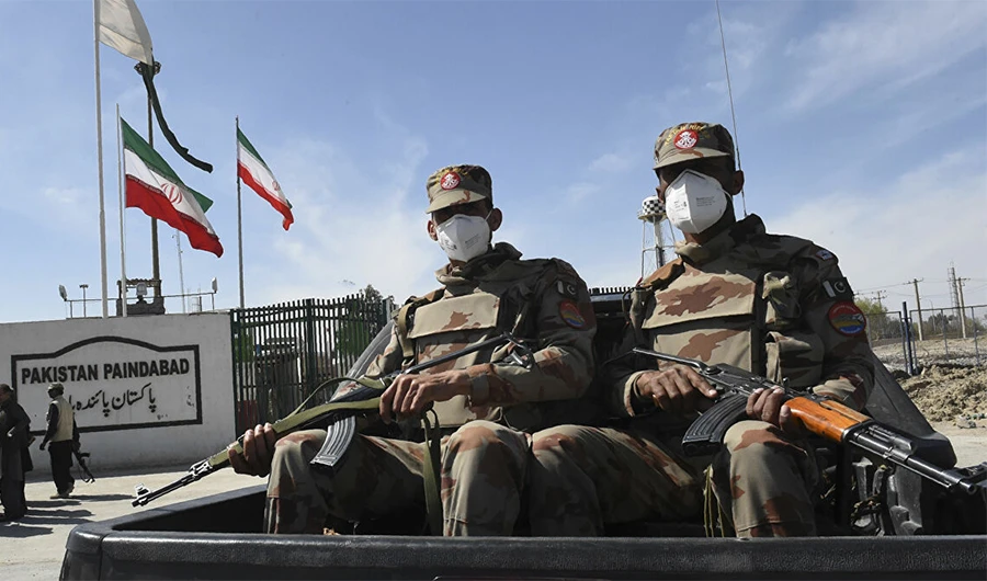 Pakistani soldiers patrolling near Pakistan-Iran border in Taftan, Pakistan on February 25, 2020. (AFP)