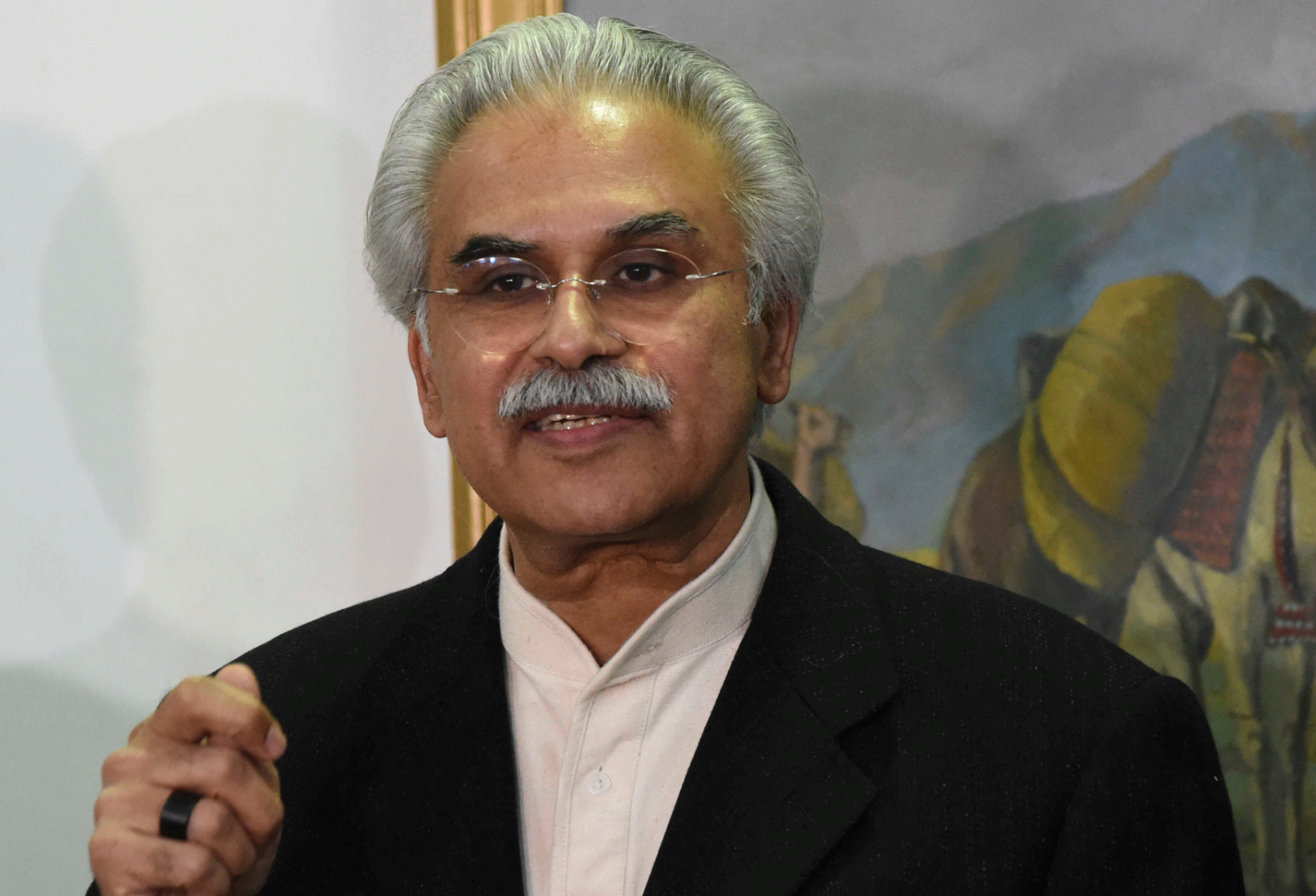 Dr. Zafar Mirza speaks to reporters in Quetta, Pakistan, Feb. 26, 2020. (AP/File)