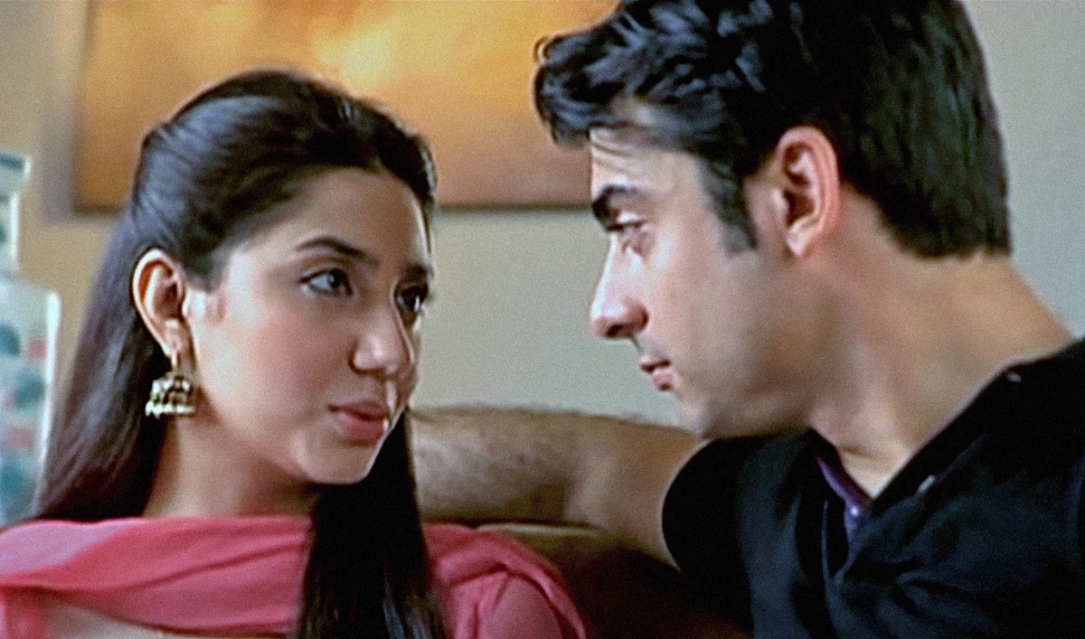 The screen grab shows Pakistani actors Mahira Khan and Fawad Khan during a scene in their hit TV series "Humsafar." India’s Zee Entertainment Enterprise has decided to broadcast Pakistani shows worldwide through Zindagi, a tab available on its digital app Zee5. (Photo courtesy: Hum TV)