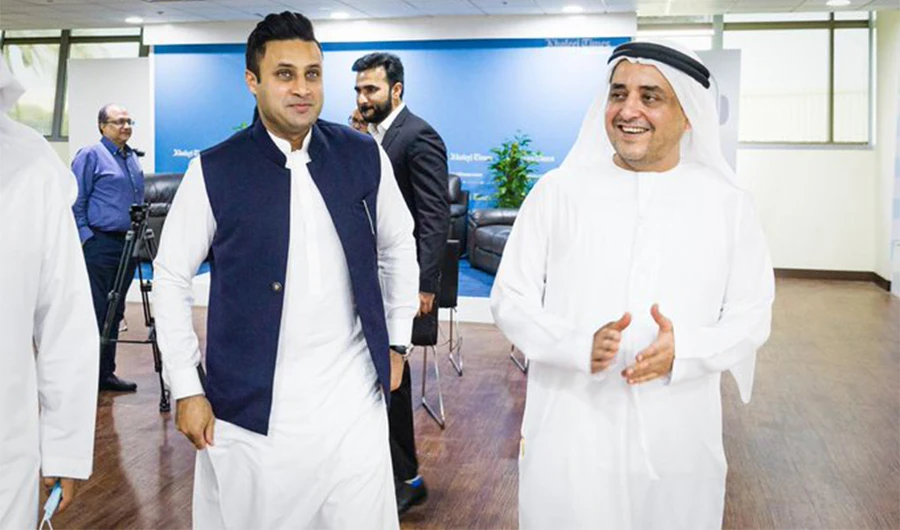 Suhail Galadari poses for a photograph with the prime minister’s special assistant on overseas Pakistanis, Sayed Zulfikar Abbas Bukhari, during a meeting in Dubai on Saturday, July 25, 2020. (Photo courtesy: Ministry of Overseas Pakistanis)