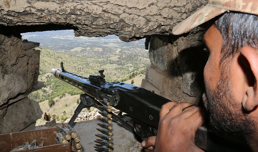 A Pakistani soldier keeps vigil from a post on top of a mountain in the former Taliban militants stronghold border area in Shawal valley on May 20, 2016.( AFP/ File)