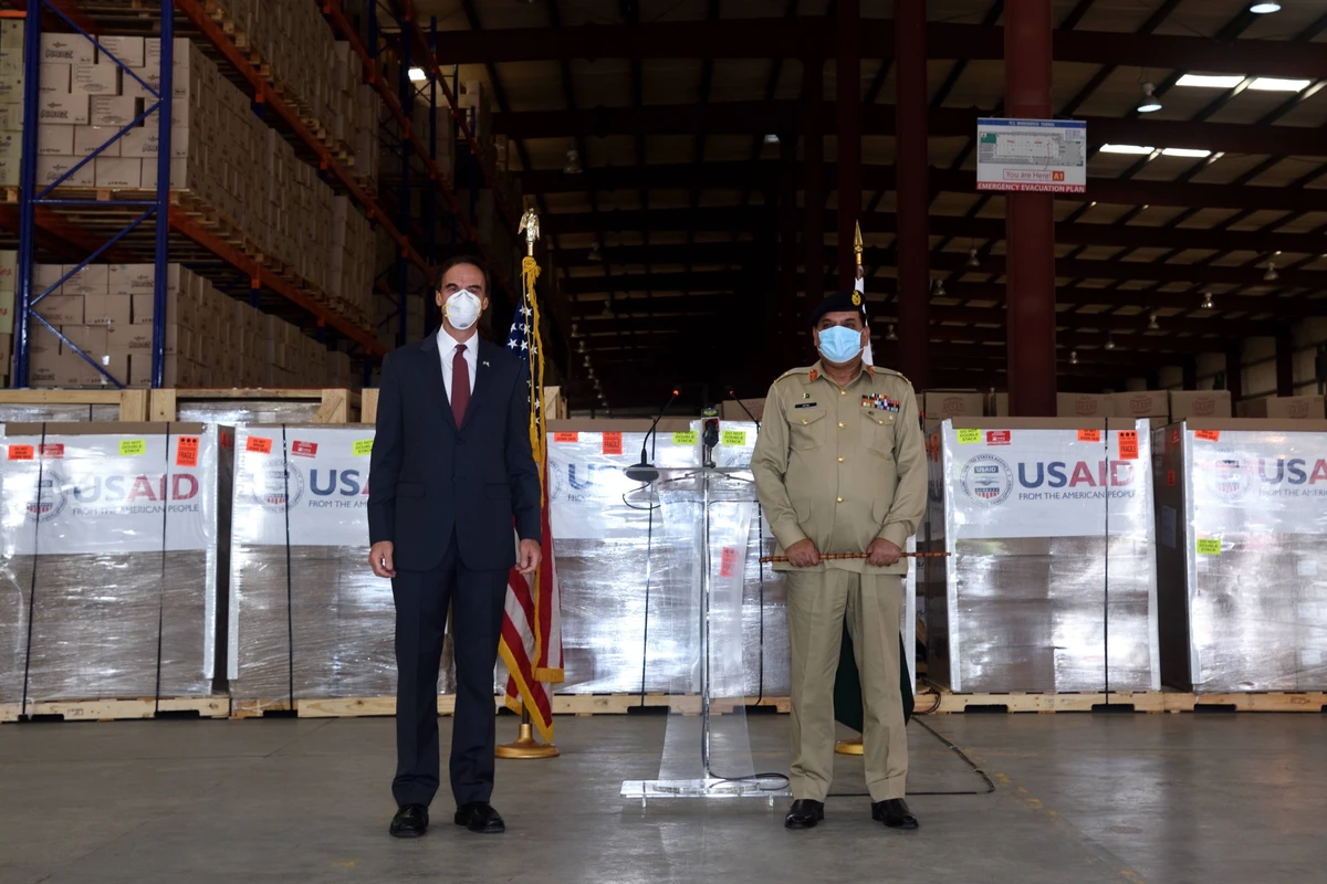 US Ambassador to Pakistan Paul W. Jones poses with the chief of Pakistan’s National Disaster Management Authority, Lt. Gen. Muhammad Afzal, in Islamabad, Pakistan, on July 28, 2020. (Photo courtesy: US Embassy)