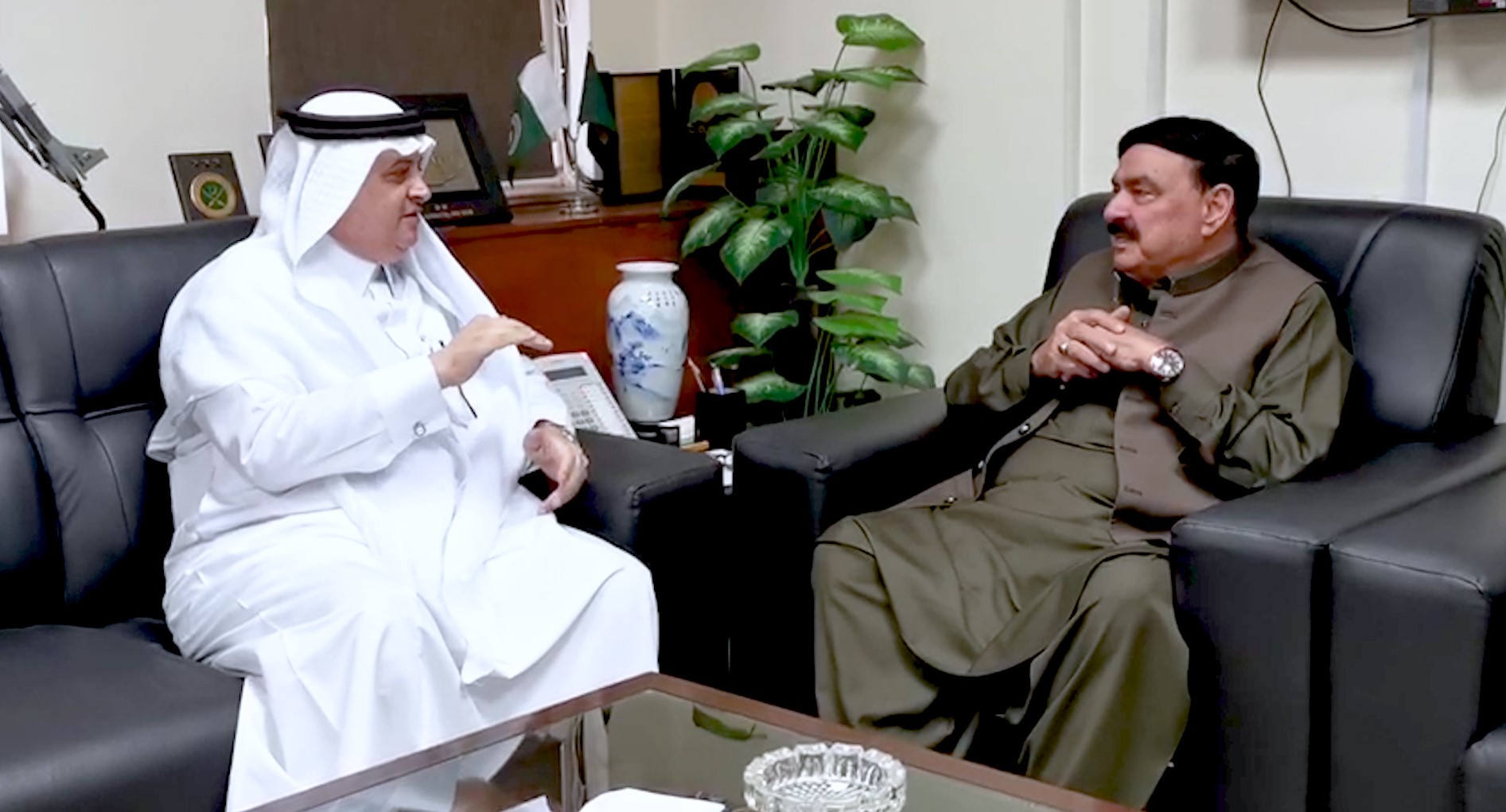 Saudi Ambassador to Pakistan Nawaf bin Saeed Al-Malki meets Pakistani railways minister Sheikh Rashid Ahmad in Islamabad, Pakistan, on August 25, 2020 (Photo courtesy Railways Ministry)