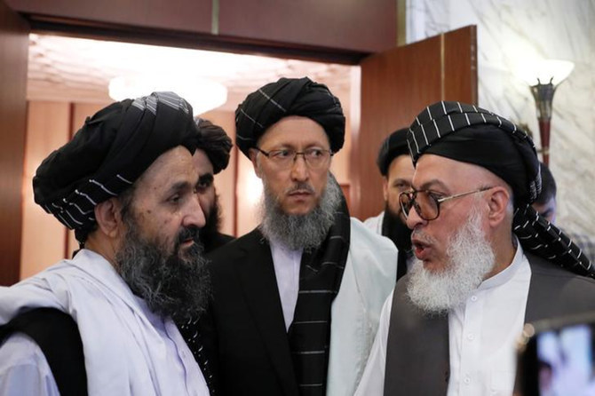 Head of Political Office of Taliban Mohammad Abbas Stanikzai (R) and chief negotiator Mullah Abdul Ghani Baradar (L) attend peace talks with Afghan senior politicians in Moscow, Russia May 30, 2019. (Reuters/ File Photo)