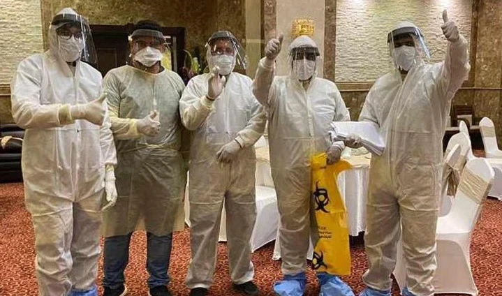 In this picture, Pakistani expatriate Dr. Zia Ullah Khan Dawar can be seen with his team in the first quarantine center established at the Holiday Inn Hotel in Makkah on March 17, 2020. (Photo courtesy: Dr. Zia Ullah Khan Dawar)
