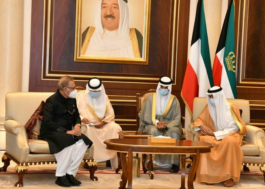 Pakistani President Arif Alvi offers condolences with the new Amir of Kuwait, Sheikh Nawaf Al-Ahmad Al-Jaber Al-Sabah, on the passing of Kuwaiti ruler Sheikh Sabah Al-Ahmad Al-Sabah last month at Kuwait, on October 05, 2020. (Photo by President House)