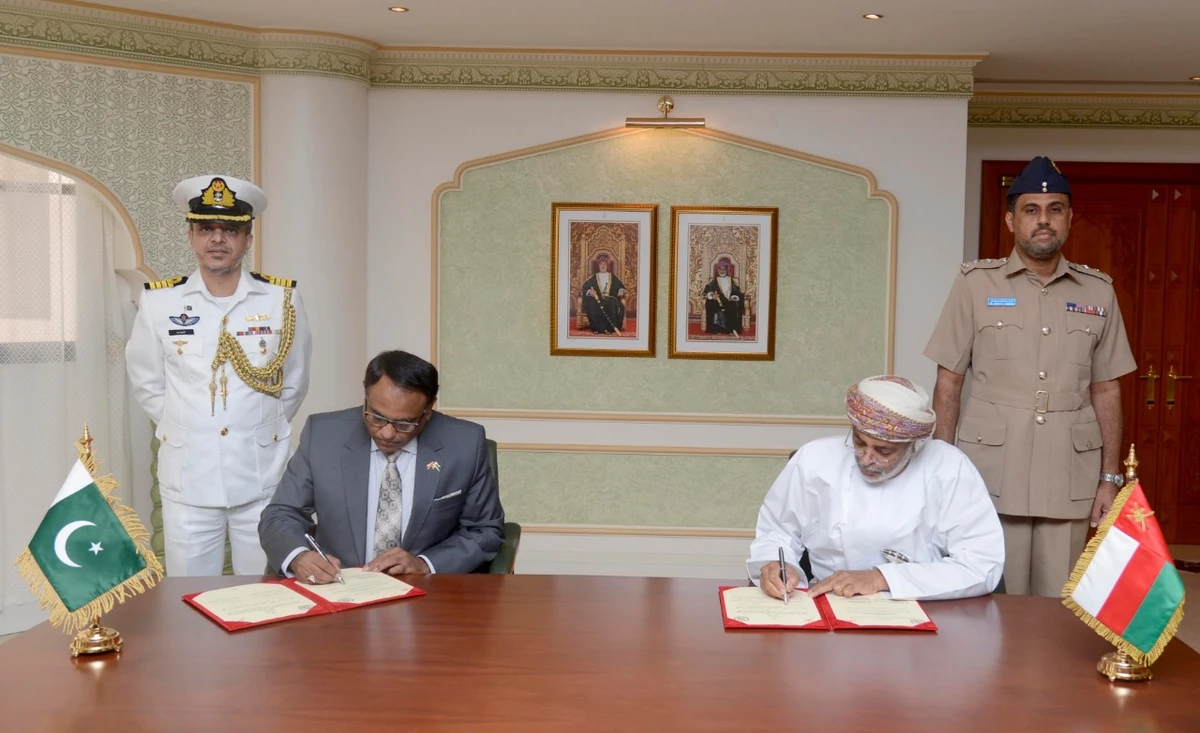 Officials from Pakistan and Oman sign a memorandum of understanding at the Ministry of Defence Complex, Muscat, Oman, on October 20, 2020. (Photo by Pakistan Ministry of Defense)