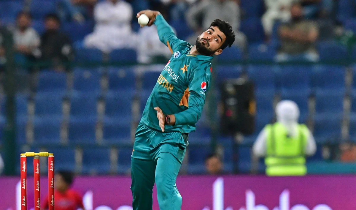 Pakistan's cricketer Shadab Khan bowls during the first T20 cricket match between Pakistan and New Zealand at the Abu Dhabi Cricket Stadium in Abu Dhabi on Oct. 31, 2018. (AFP/File)