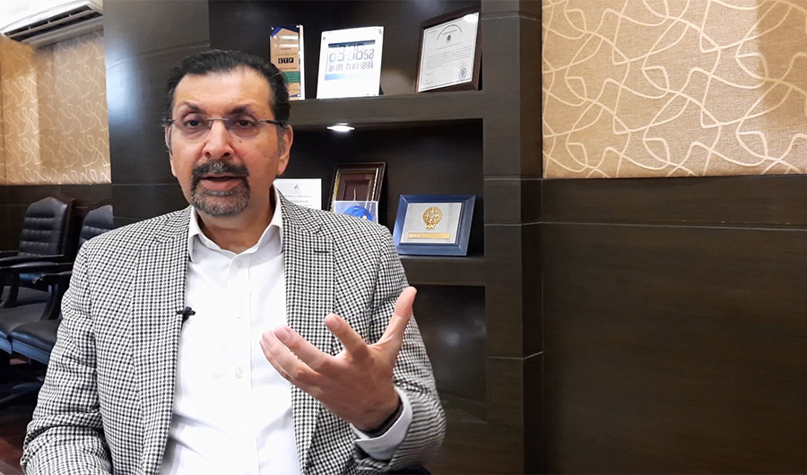 Farrukh H. Khan, the Chief Executive Officer and Managing Director of the Pakistan Stock Exchange, talks to Arab News in an interview in Karachi, Pakistan, on December 17, 2020 (AN Photo)