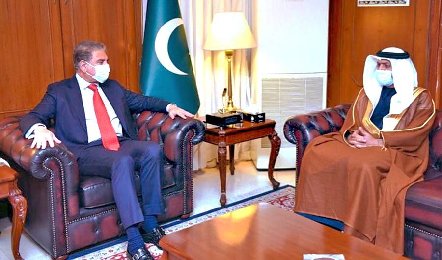 Ambassador of the UAE to Pakistan, Hamad Obaid Ibrahim Salem Al Zaabi (right), calls on Pakistan's Foreign Minister, Shah Mahmood Qureshi (left), in Islamabad, Pakistan, on January 20, 2020. (Photo courtesy: UAE Embassy Pakistan/Twitter)