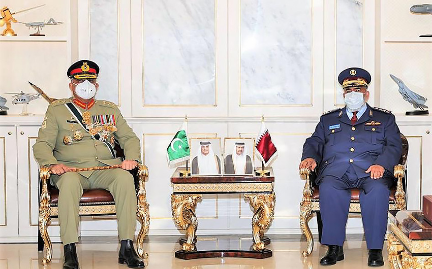 Pakistan’s army chief (right), Gen. Qamar Javed Bajwa called on Chief of Staff Qatar Armed Forces (left), Lieutenant General (Pilot) Ghanim bin Shaheen Al-Ghanim in Qatar during the third week of January 2021. (Photo courtesy: Inter Services Public Relations Pakistan)
