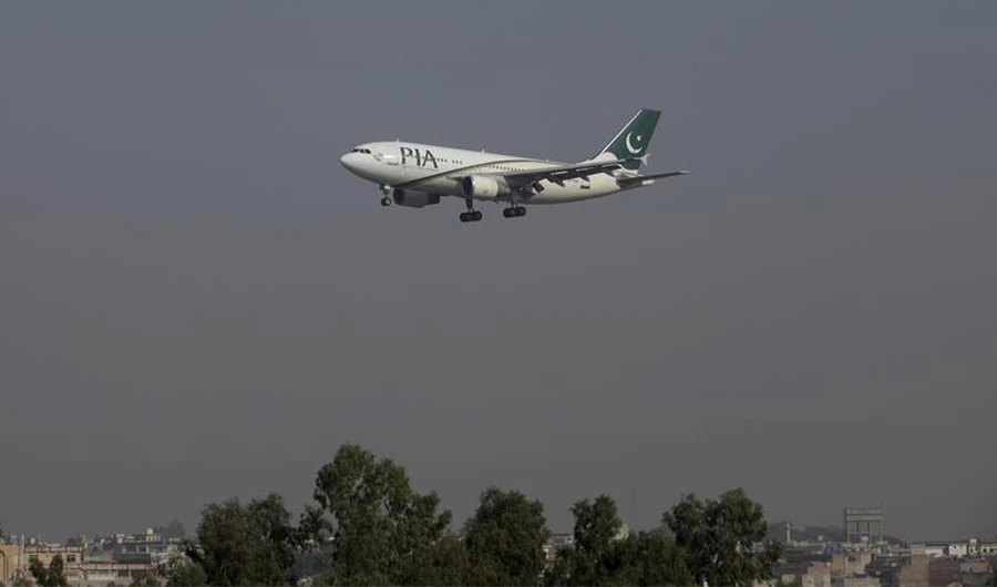 FILE PHOTO: A Pakistan International Airlines (PIA) passenger plane arrives at the Benazir International airport in Islamabad, Pakistan, December 2, 2015. (REUTERS)