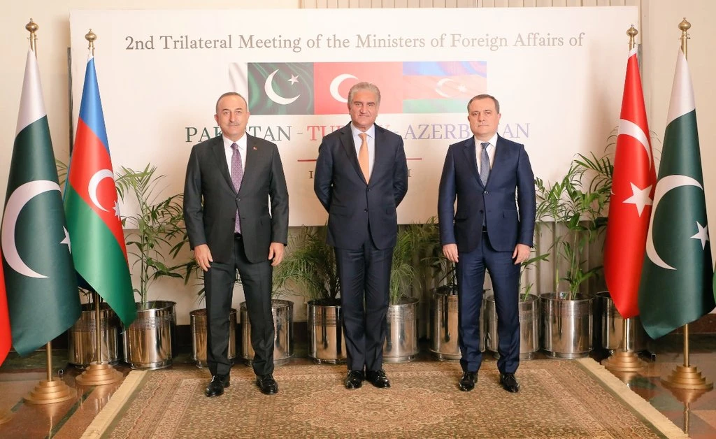 The foreign ministers of Pakistan, Turkey and Azerbaijan during the second round of their trilateral conference on Jan 13, 2021. (Foreign Office of Pakistan)