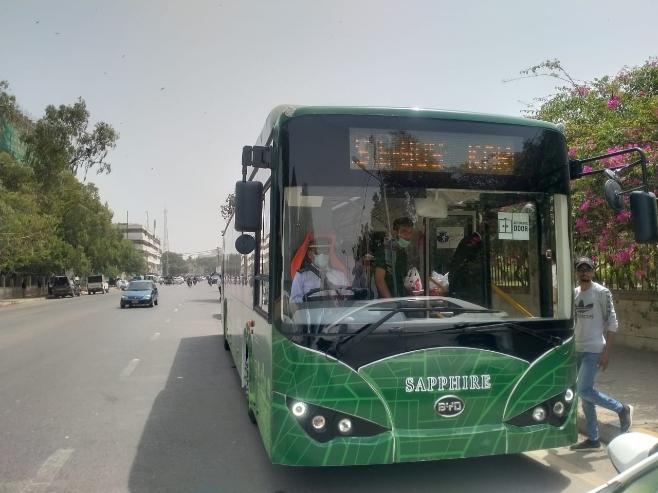 Karachi gets Pakistan’s first electric bus service