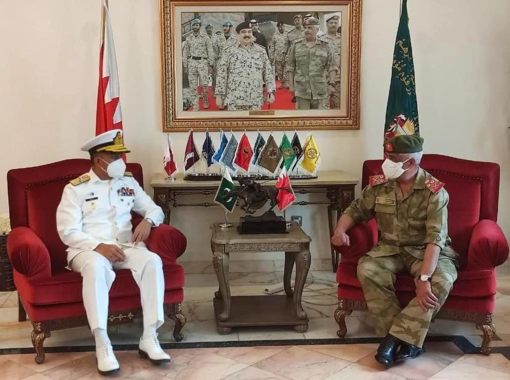 Pakistani naval chief Admiral Muhammad Amjad Khan Niazi meets Commander Bahrain National Guard Major General Sheikh Mohammed Bin Isa Bin Salman Al Khalifa during an official visit to Bahrain on March 16, 2021. (Photo courtesy: Pakistan navy)