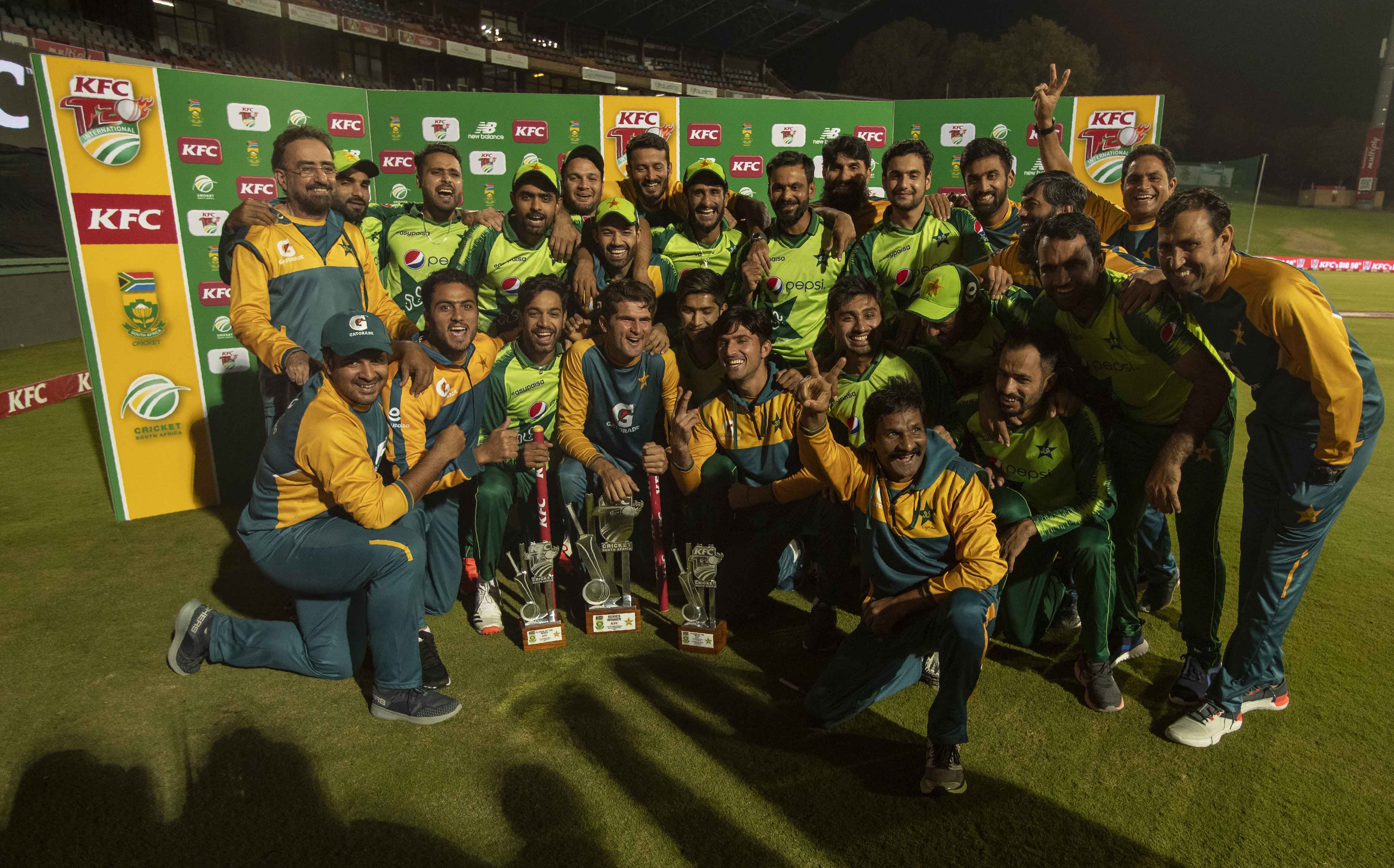 Pakistan players celebrate after winning the fourth and final T20 cricket match between South Africa and Pakistan at Centurion Park in Pretoria, South Africa on April 16, 2021. (AP)