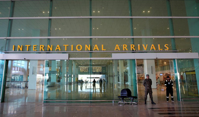 Airport Security Force personnel stand guard at the international arrivals area of Islamabad International Airport, April 18, 2018. (Reuters /File photo)