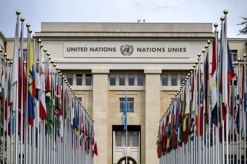 Flags line the front lawn of the "Palais des Nations," which houses the United Nations office in Geneva, on September 15, 2015. (AFP/File)