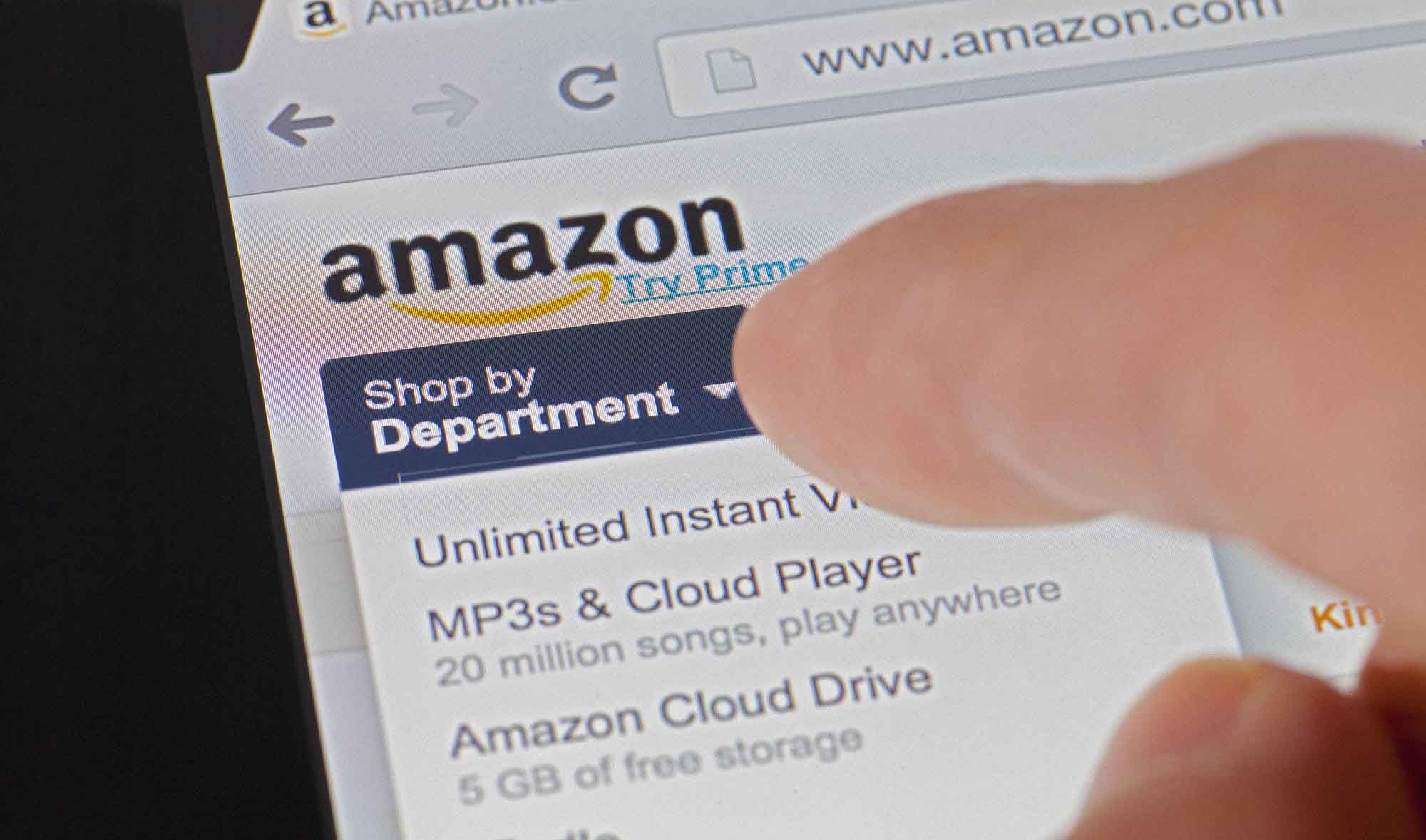 This file photo shows a customer browsing the Amazon webpage on an iPad in Adelaide, Australia on August 18, 2013. (Shutterstock)