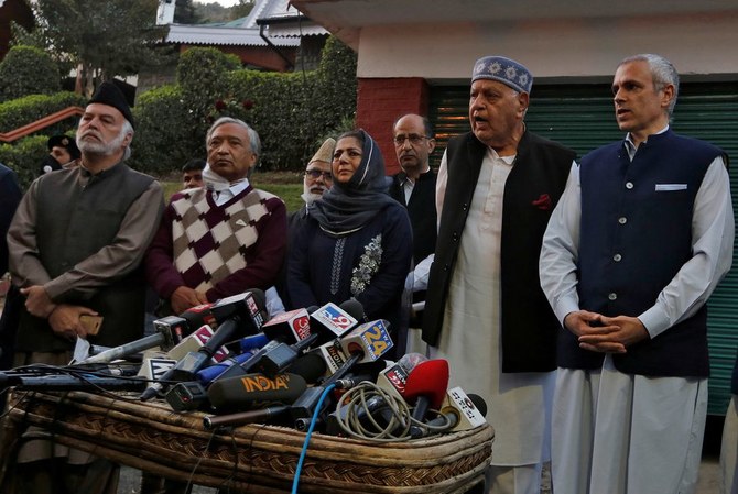 (L-R) Muzaffar Shah, leader of Awami National Conference, Mohammed Yousuf Tarigami, leader of Communist Party of India (Marxist), Mehbooba Mufti, former chief minister of Jammu and Kashmir and President of Peoples Democratic Party, Farooq Abdullah and his son Omar Abdullah, both leaders of National Conference and former state chief ministers, address the media after their meeting in Srinagar, October 15, 2020. (REUTERS)