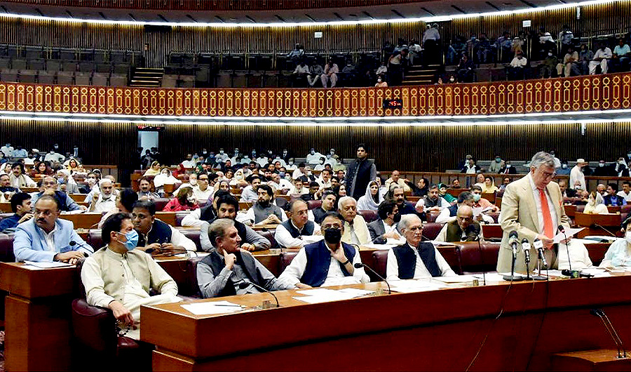 Pakistan's Federal Finance Minister Shaukat Tarin (second from right), speaking on the floor of National Assembly in Islamabad on June 29, 2021. (PID)