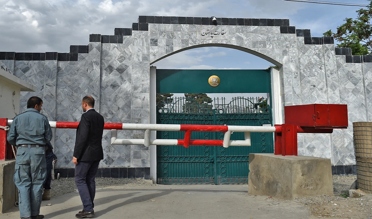 Afghan security personnel stand guard in front of the Pakistan embassy in Kabul on May 10, 2016. (AFP/File)