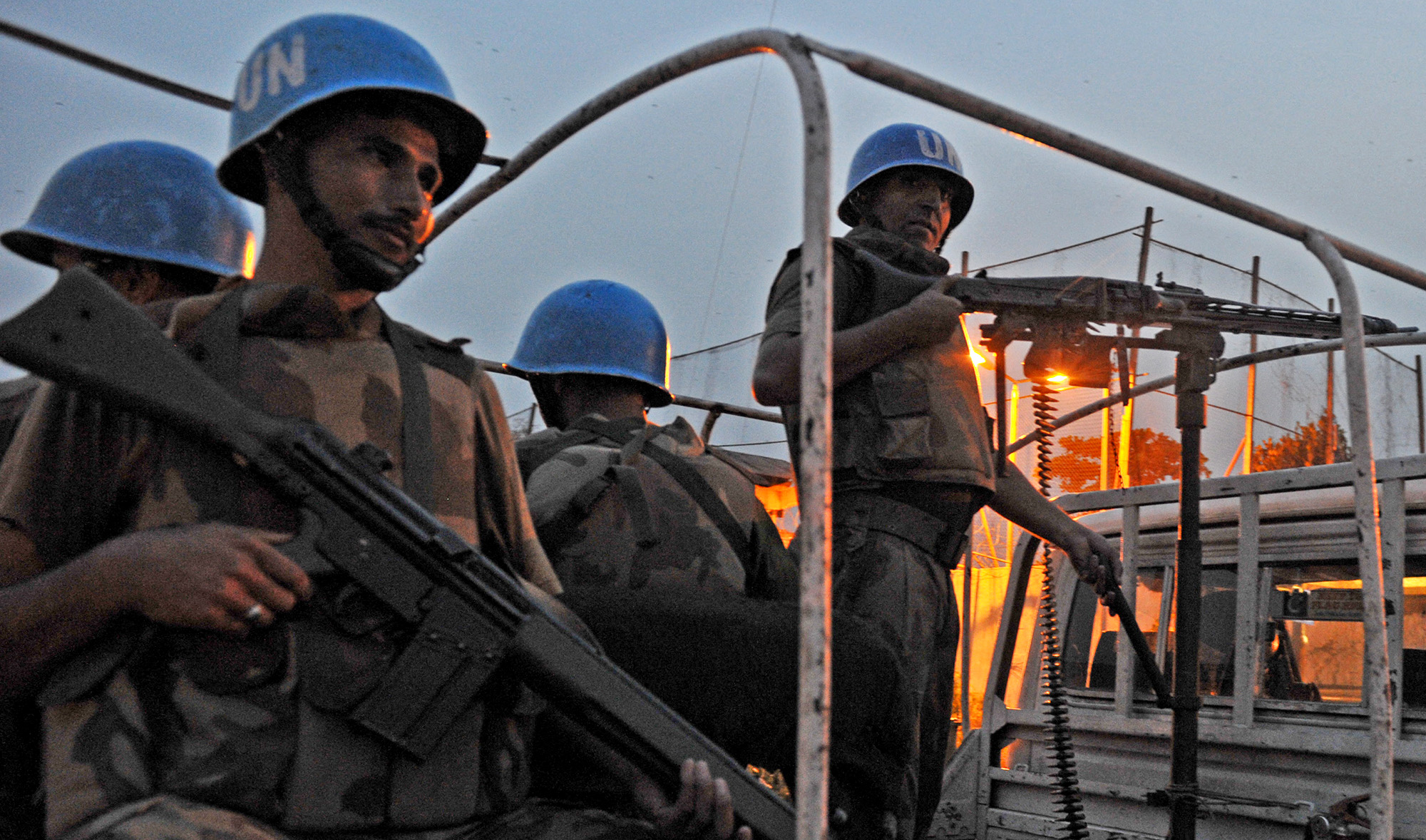 Pakistani UN peacekeepers patrol near the United Nations force in Ivory Coast (ONUCI) headquarters on December 31, 2010 in Abidjan. (AFP/File)
