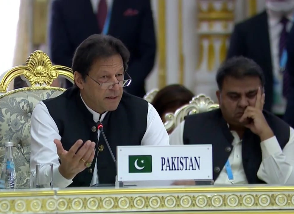 Pakistani Prime Minister Imran Khan addressing the 20th Shanghai Cooperation Organization Council of Heads of State summit in Dushanbe, Tajikistan on Sept. 17, 2021. (Photo courtesy: PM Office)