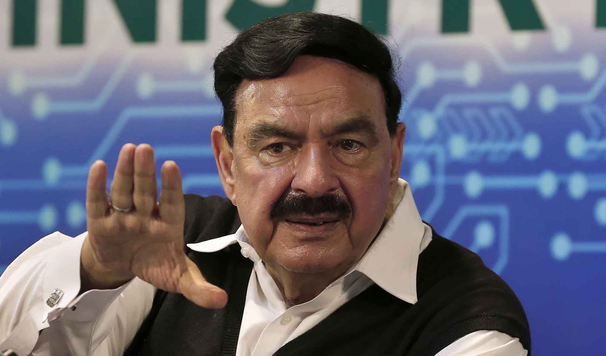 Pakistan's Interior Minister Sheikh Rasheed Ahmed gestures during a press conference regarding the abandoning of New Zealand cricket team's tour, in Islamabad, Pakistan, Pakistan, Friday, Sept. 17, 2021. (AP)
