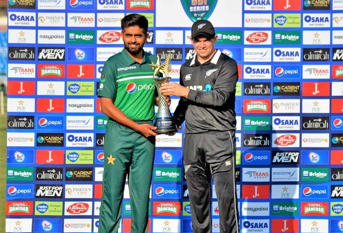 Pakistan's cricket captain, Babar Azam (left) poses for the picture with New Zealand cricketer, Tom Latham, during the Pakistan vs New Zealand ODI Series 2021 trophy unveiling ceremony in Rawalpindi, Pakistan, on September 16, 2021. (Photo courtesy: @appcsocialmedia)
