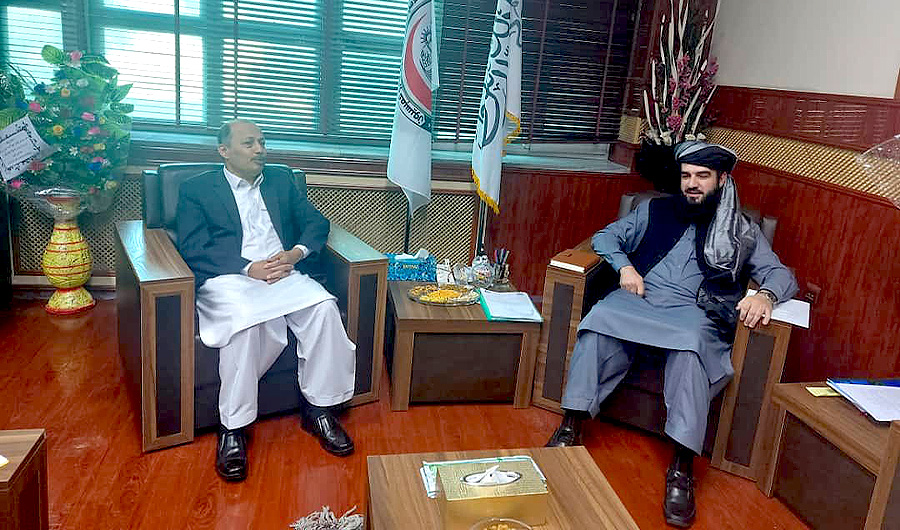 Pakistan’s ambassador to Afghanistan Mansoor Ahmad Khan (L) is seen in a meeting with Afghan health minister Dr Qalandar Ebad (R) in Kabul on September 29, 2021. (Photo courtesy: Mansoor Ahmad Khan)