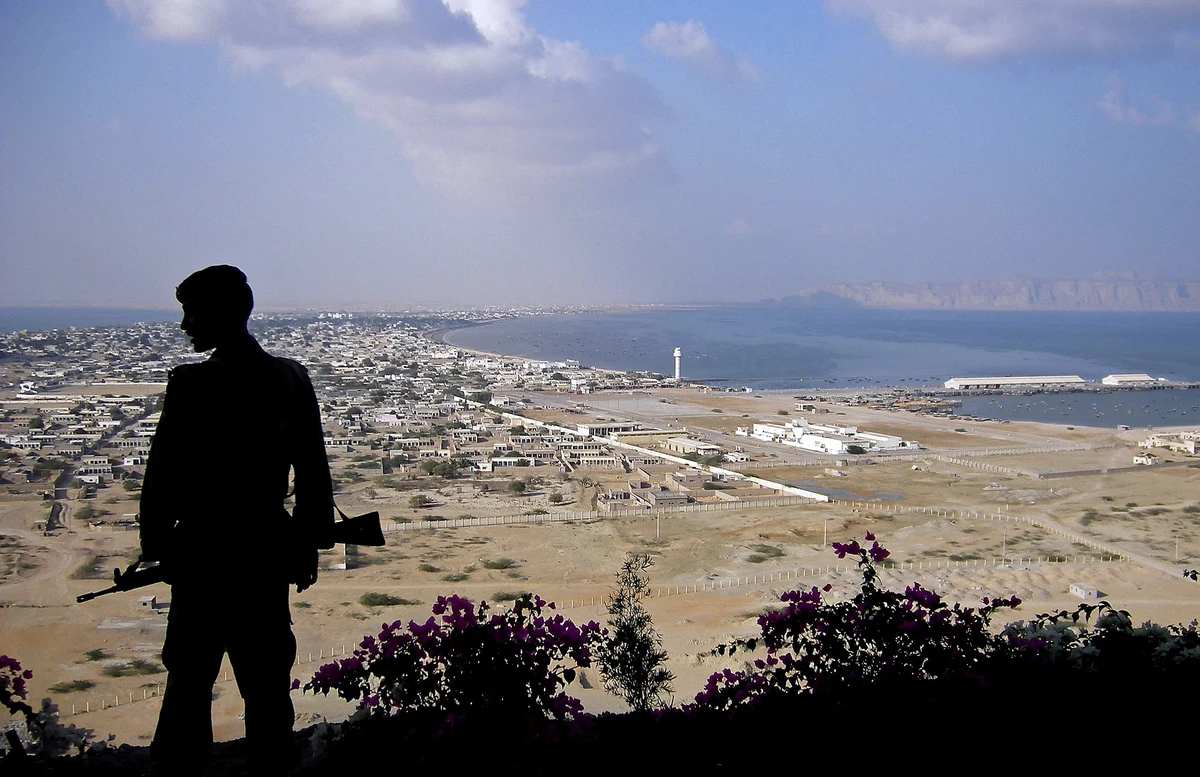 In this picture taken 14 November 2006, a Pakistani paramilitary soldier stands guard near the the Beijing-funded "megaport" of Gwadar, in southwestern Pakistan. (AFP/ File)