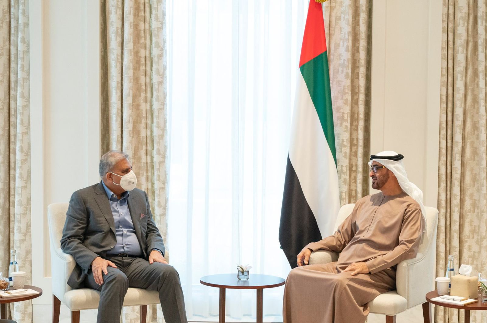 Pakistani army chief General Qamar Javed Bajwa (L) held a meeting with deputy supreme commander of the UAE armed forces and Abu Dhabi crown prince Sheikh Mohammed bin Zayed Al Nahyan (R) on Sept. 30, 2021. (Photo courtesy: UAE embassy in Pakistan)