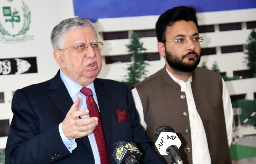 Shaukat Tarin, Finance Minister of Pakistan and Farrukh Habib, State minister for information, on October 01, 2021 address a press conference in Islamabad on petroleum Price hike. (Photo courtesy: Ministry of Finance)