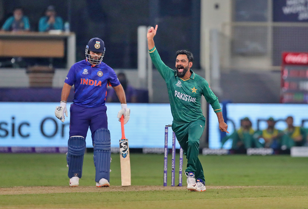 Pakistan's Mohammad Hafeez appeals unsuccessfully for the dismissal of India's Rishabh Pant during the Cricket Twenty20 World Cup match between India and Pakistan in Dubai, UAE, on October 24, 2021. (AP)